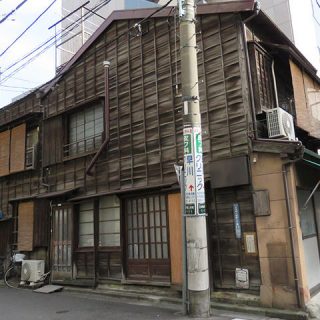 木造の日本家屋が残る日本橋人形町の写真を見る
