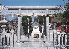 三囲（みめぐり）神社